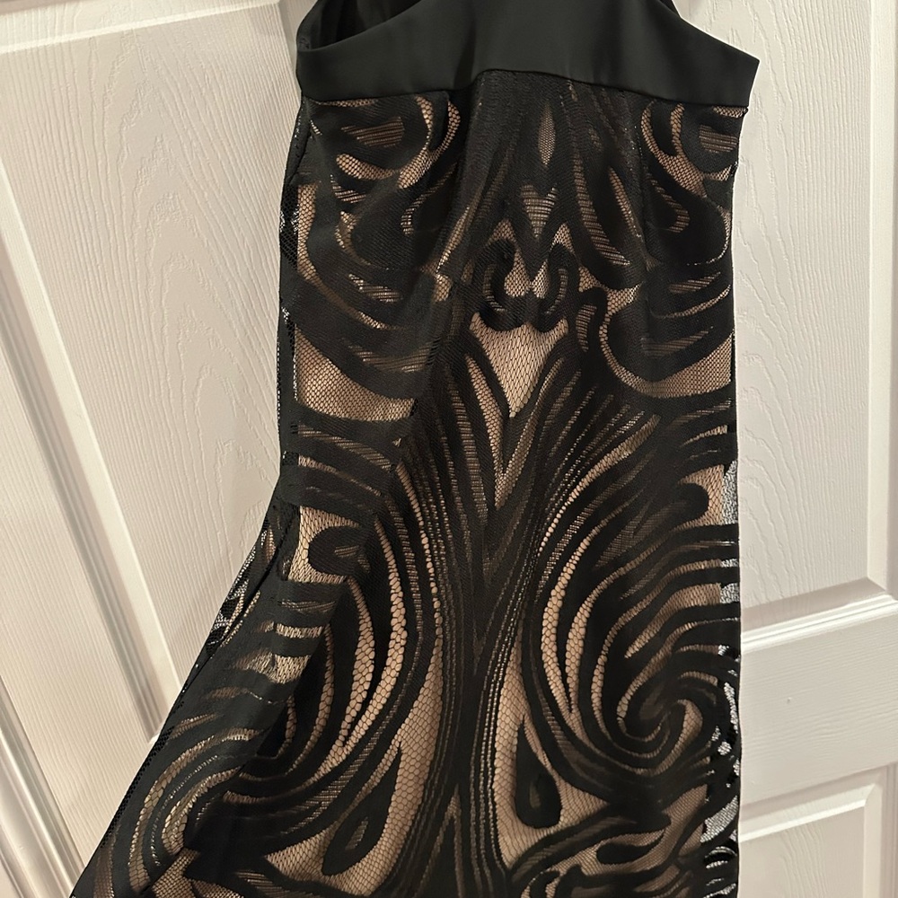 BCBGMaxAzria Black V-Neck Jumpsuit - Picture 3 of 4